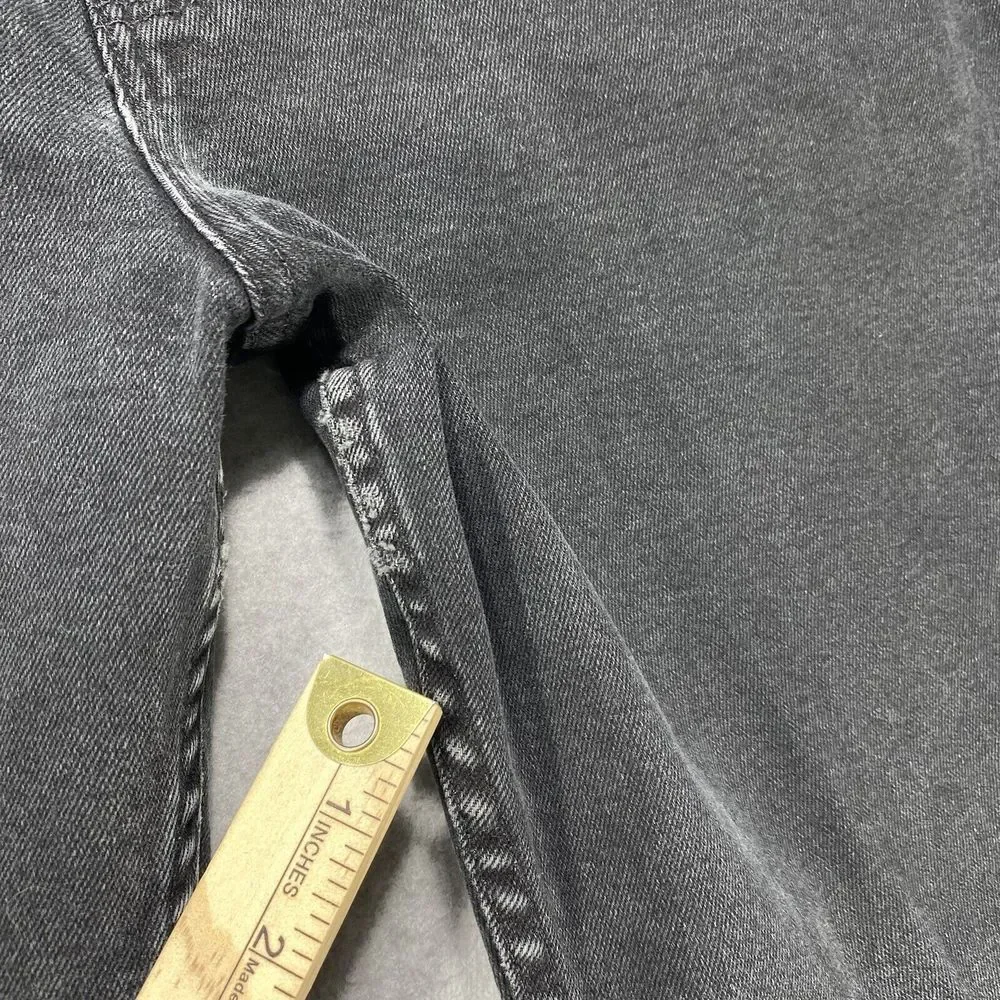 Levi’s 550 Jeans Womens 32x29 Black Relaxed Fit Tapered Denim Faded Distressed‎